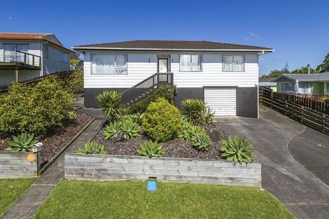 Photo of property in 26 Zita Maria Drive, Massey, Auckland, 0614