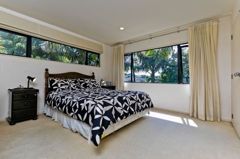 Photo of property in 2/17 Sartors Avenue, Northcross, Auckland, 0630