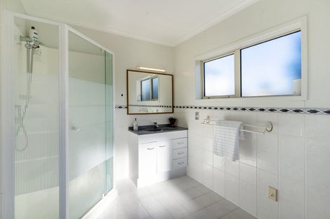 Photo of property in 39 Millstream Drive, Henderson, Auckland, 0610