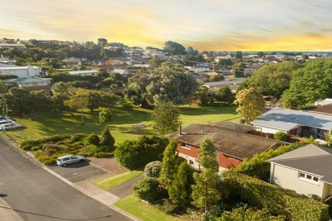 Photo of property in 1 Rutherford Street, Otumoetai, Tauranga, 3110