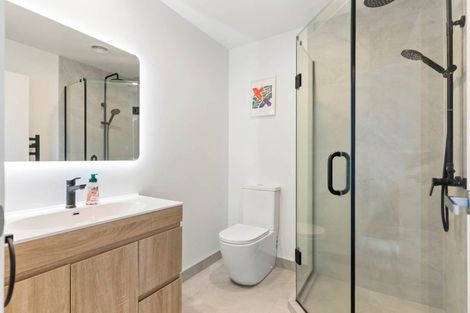 Photo of property in 1b Stott Avenue, Birkdale, Auckland, 0626