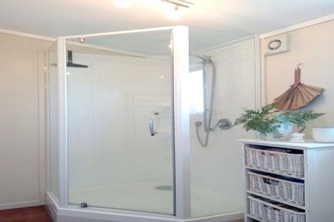 Photo of property in 18 Richmond Avenue, Richmond Heights, Taupo, 3330