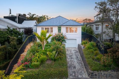 Photo of property in 74 West End Road, Westmere, Auckland, 1022