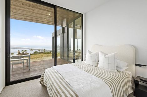 Photo of property in 17 Rauhea Lane, Clifton, Christchurch, 8081