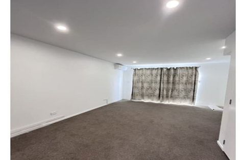 Photo of property in 50 Raupeti Lane, Henderson, Auckland, 0612