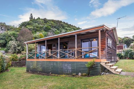 Photo of property in 19 Turangitukua Terrace, Kuratau, Turangi, 3381