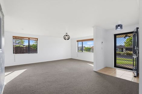 Photo of property in 46 Riverside Drive, Waiuku, 2123