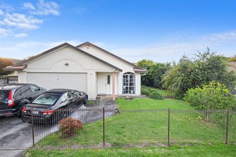 Photo of property in 52 Riverton Drive, Randwick Park, Auckland, 2105