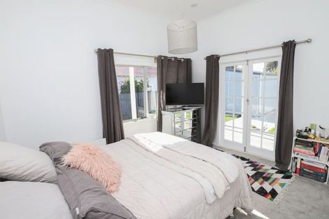 Photo of property in 15 Walsh Street, Forest Lake, Hamilton, 3200