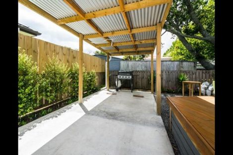 Photo of property in 30c Pinedale Place, Henderson, Auckland, 0610