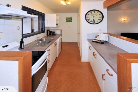 Photo of property in 1/158 Glamorgan Drive, Torbay, Auckland, 0630