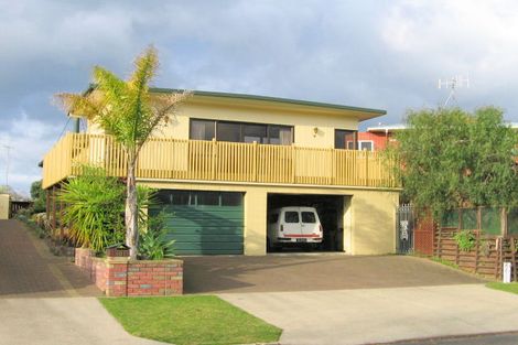 Photo of property in 107 Brook Place, Whangamata, 3620