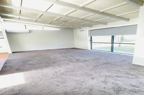 Photo of property in 40 Woodside Road, Massey, Auckland, 0614