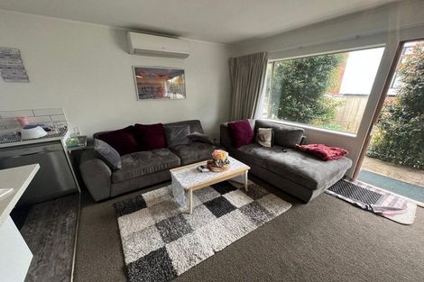 Photo of property in 2/56 Te Atatu Road, Te Atatu South, Auckland, 0610