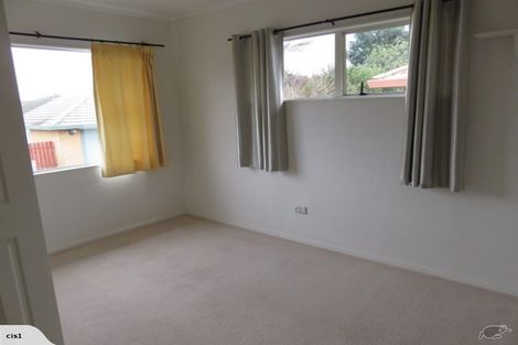 Photo of property in 21 Bard Place, Golflands, Auckland, 2013