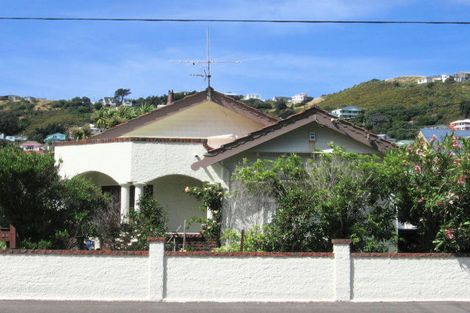 Photo of property in 83 Derwent Street, Island Bay, Wellington, 6023