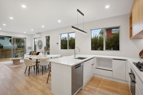 Photo of property in 37b Sorrel Crescent, Bucklands Beach, Auckland, 2012