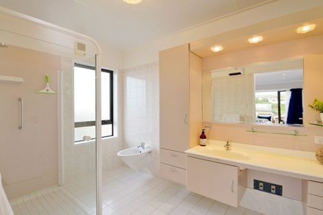 Photo of property in 110 Larnach Road, Vauxhall, Dunedin, 9013