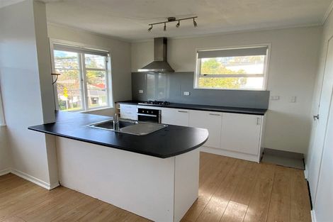 Photo of property in 33 Matipo Road, Mairangi Bay, Auckland, 0630