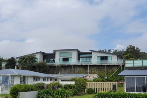 Photo of property in 9 Warburton Street, Karoro, Greymouth, 7805