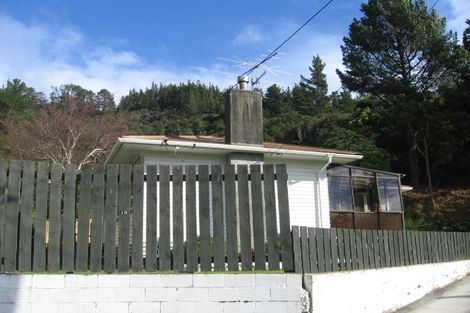 Photo of property in 19 Shackleton Grove, Stokes Valley, Lower Hutt, 5019