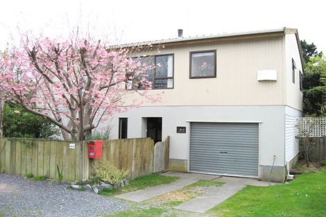 Photo of property in 15 Makora Road, Otaihanga, Paraparaumu, 5036