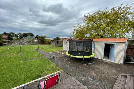 Photo of property in 7 Mccullough Avenue, Papatoetoe, Auckland, 2025