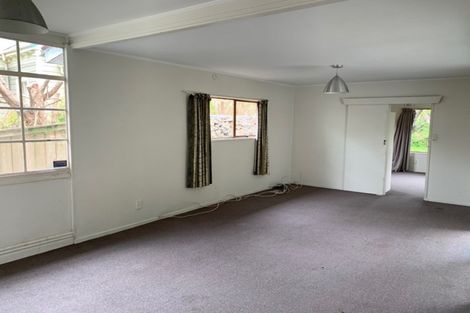 Photo of property in 8 Sylvan Avenue East, Northcote, Auckland, 0627