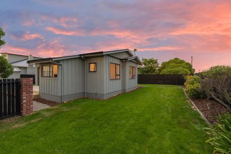 Photo of property in 20 Effingham Street, North New Brighton, Christchurch, 8083
