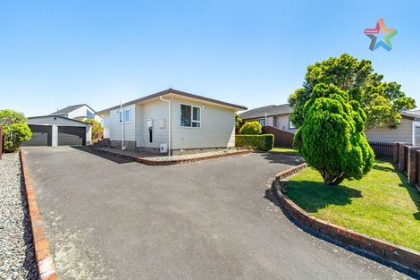 Photo of property in 11 Jasmine Grove, Maungaraki, Lower Hutt, 5010