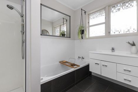 Photo of property in 4 Coulthard Terrace, Opaheke, Papakura, 2113