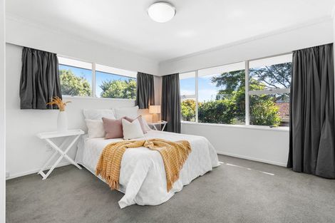 Photo of property in 17 Highland Place, Avonhead, Christchurch, 8042