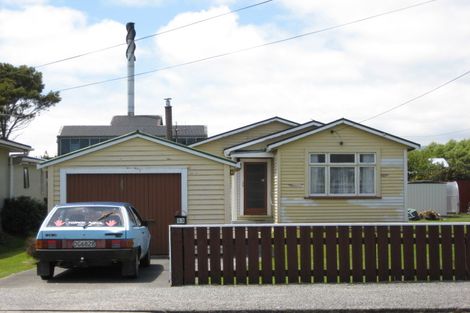 Photo of property in 53 Derby Street, Westport, 7825