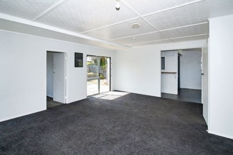 Photo of property in 90 Cook Street, Marfell, New Plymouth, 4310