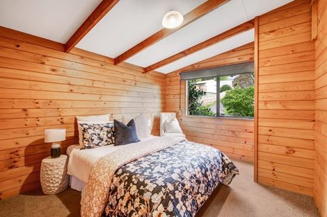 Photo of property in 22 Randal Place, Bayview, Auckland, 0629