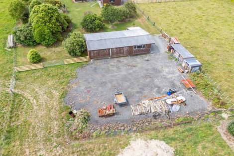 Photo of property in 185 Waitohu Valley Road, Otaki, 5583