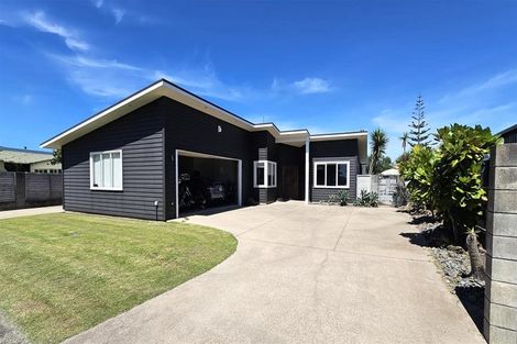 Photo of property in 128 Harbour Drive, Matarangi, Whitianga, 3592