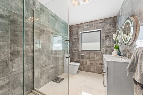 Photo of property in 36 Resolution Drive, Gulf Harbour, Whangaparaoa, 0930