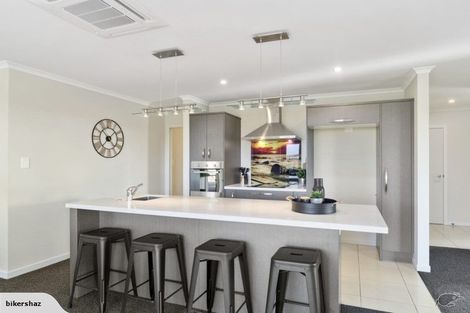 Photo of property in 10 Selliera Place, Papamoa Beach, Papamoa, 3118