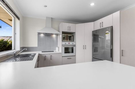 Photo of property in 174 Doncaster Drive, Papamoa Beach, Papamoa, 3118