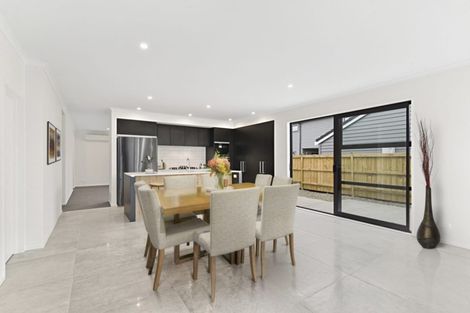 Photo of property in 4 Taikura Avenue, Red Beach, 0932