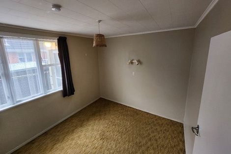 Photo of property in 2/6 Moeraki Road, Maoribank, Upper Hutt, 5018