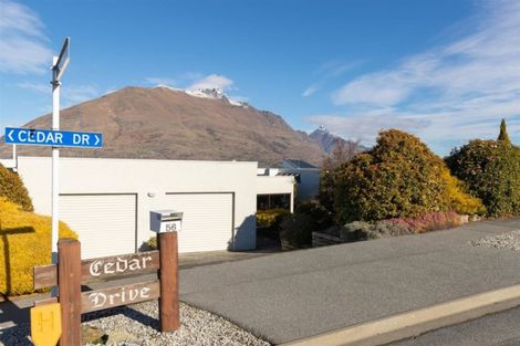 Photo of property in 56 Cedar Drive, Kelvin Heights, Queenstown, 9300