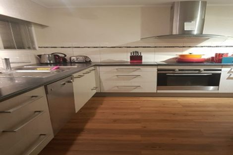 Photo of property in 2/45 East Street, Papakura, 2110