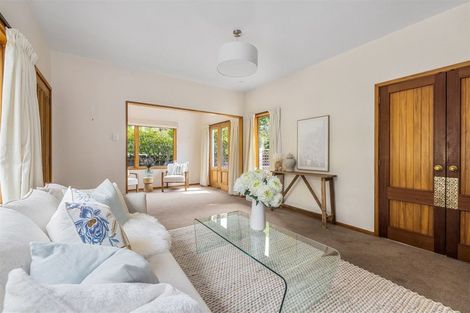 Photo of property in 31 Taupata Street, Redcliffs, Christchurch, 8081