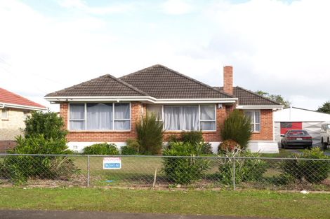 Photo of property in 26 Hallberry Road, Mangere East, Auckland, 2024