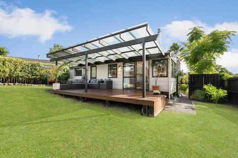 Photo of property in 165 Carnoustie Drive, Wattle Downs, Auckland, 2103