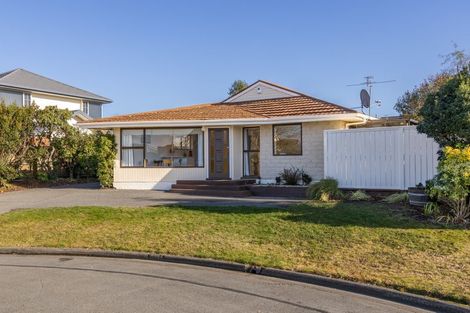 Photo of property in 1/7 Ringwood Place, Avonhead, Christchurch, 8042