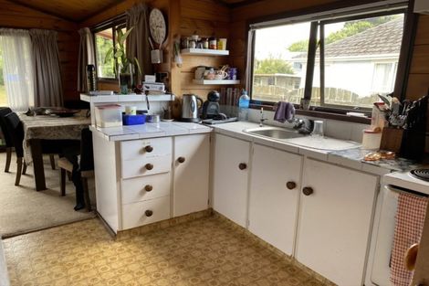 Photo of property in 92 High Street, Eltham, 4322