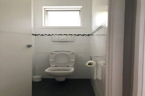 Photo of property in 1 Regatta Road, Torbay, Auckland, 0630